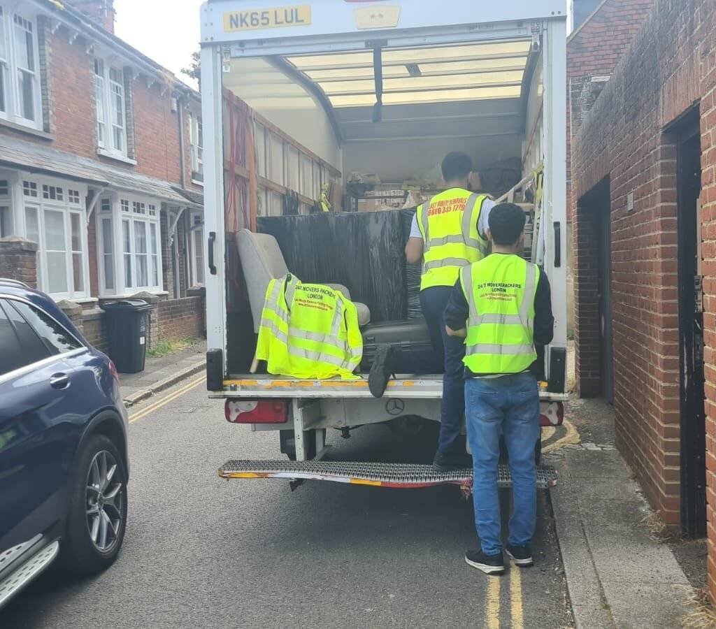 REMOVALS PACKING & STORAGE COMPANY IN STRAND WC2