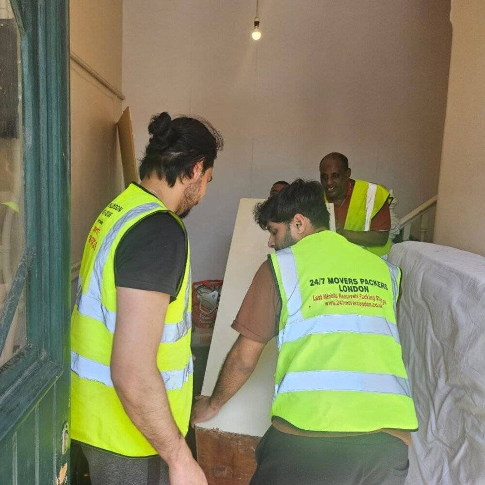 Your London Home Move, Handled with Professional Care