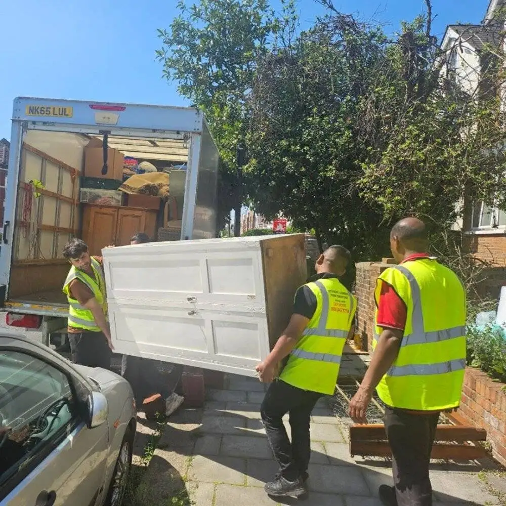 REMOVALS & STORAGE COMPANY COVENT GARDENS WC2E