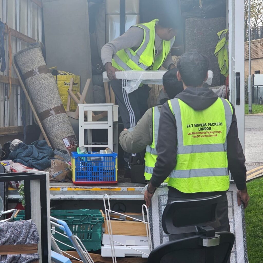 Worldwide Box Delivery from London