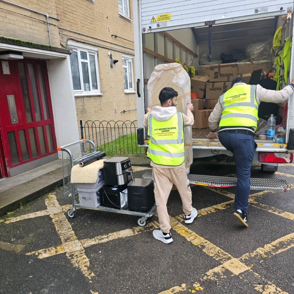 overseas moving services London